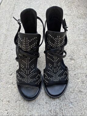 Zadig & Voltair Studded Black Leather Open-Toe Women’s Sandals